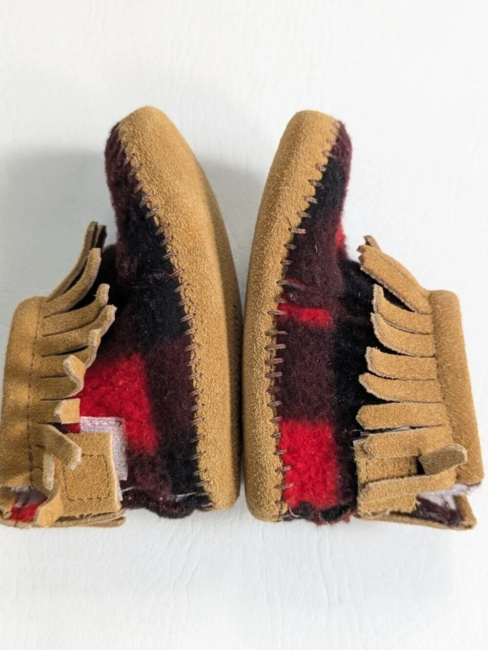 Minnetonka Baby Suede Moccasins Buffalo Plaid Size 3 Red Black Booties